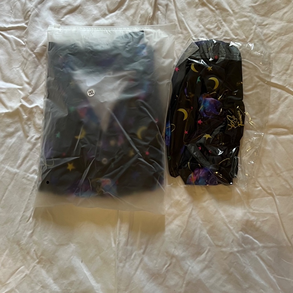 NEW Colorful Black Star and Moon Pajama Set - Picture 7 of 10
